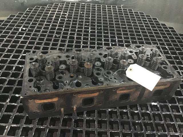 Liebherr Cylinderhead - Μπλοκ κυλίνδρων: φωτογραφία 1 Liebherr Cylinderhead - Μπλοκ κυλίνδρων: φωτογραφία 1