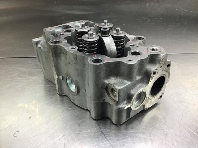 Liebherr Cylinderhead - Μπλοκ κυλίνδρων: φωτογραφία 3 Liebherr Cylinderhead - Μπλοκ κυλίνδρων: φωτογραφία 3