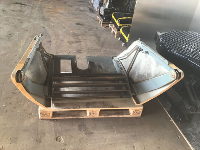 Liebherr Engine Hood - Κινητήρας και ανταλλακτικά: φωτογραφία 3 Liebherr Engine Hood - Κινητήρας και ανταλλακτικά: φωτογραφία 3