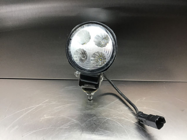 Liebherr Head Light - Προβολέας: φωτογραφία 1 Liebherr Head Light - Προβολέας: φωτογραφία 1