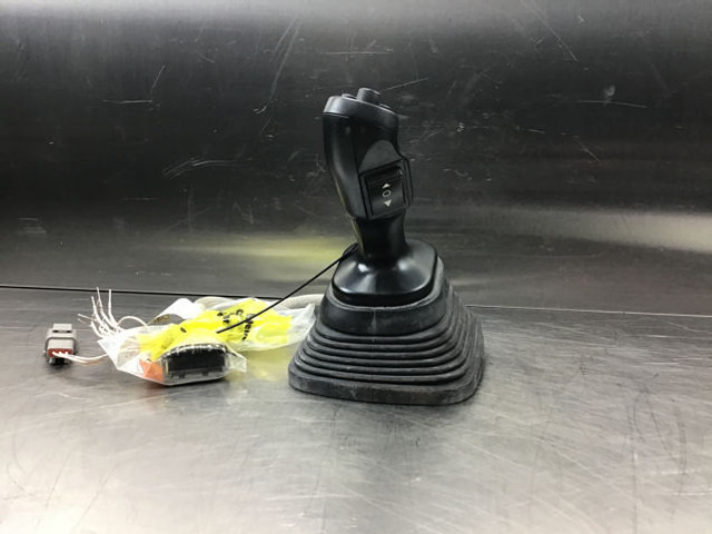Liebherr Joystick Right - Λεβιές ταχύτητων: φωτογραφία 4 Liebherr Joystick Right - Λεβιές ταχύτητων: φωτογραφία 4
