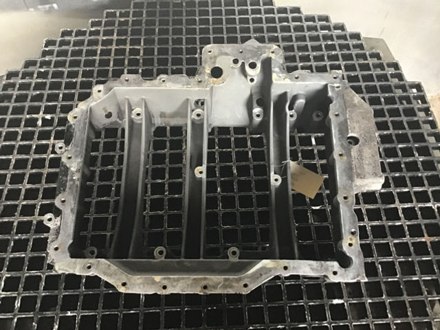 Liebherr Oil Sump - Φίλτρο λαδιού: φωτογραφία 5 Liebherr Oil Sump - Φίλτρο λαδιού: φωτογραφία 5