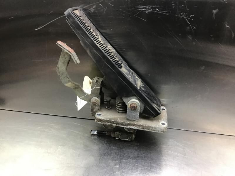 Liebherr Pedal - Πετάλι: φωτογραφία 3 Liebherr Pedal - Πετάλι: φωτογραφία 3