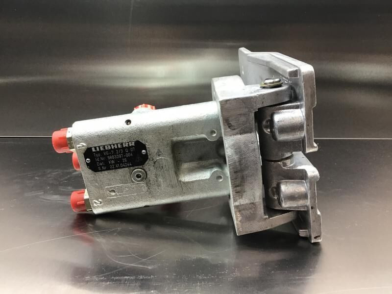 Liebherr Pilot Control Unit - Πετάλι: φωτογραφία 3 Liebherr Pilot Control Unit - Πετάλι: φωτογραφία 3