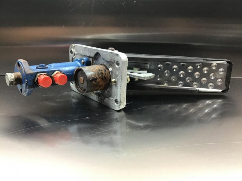 Liebherr Pilot Control Unit - Πετάλι: φωτογραφία 2 Liebherr Pilot Control Unit - Πετάλι: φωτογραφία 2