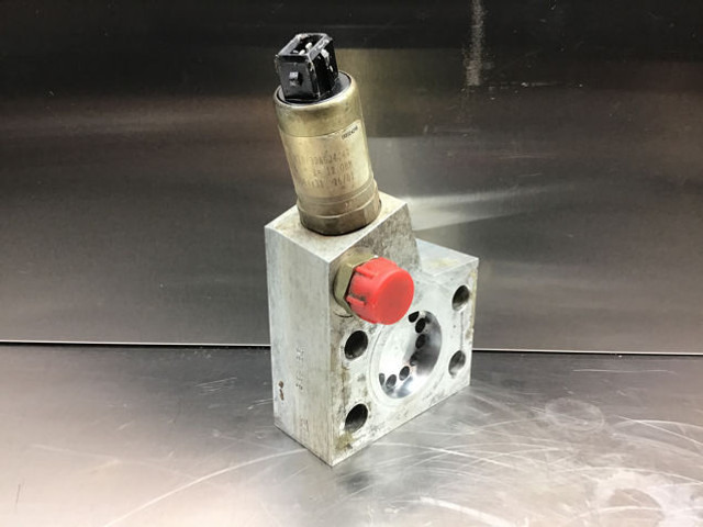 Liebherr Pilot Valve - Κινητήρας και ανταλλακτικά: φωτογραφία 1 Liebherr Pilot Valve - Κινητήρας και ανταλλακτικά: φωτογραφία 1