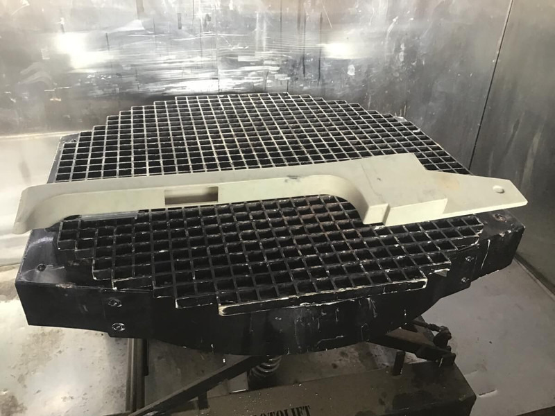 Liebherr R914STD / R914HDSL / R914B / R914 EW / R904 / R924 B / R934 / R934B / R954B / R964B / R974B / R974 - Σωλήνας εισαγωγής αέρα: φωτογραφία 3 Liebherr R914STD / R914HDSL / R914B / R914 EW / R904 / R924 B / R934 / R934B / R954B / R964B / R974B / R974 - Σωλήνας εισαγωγής αέρα: φωτογραφία 3