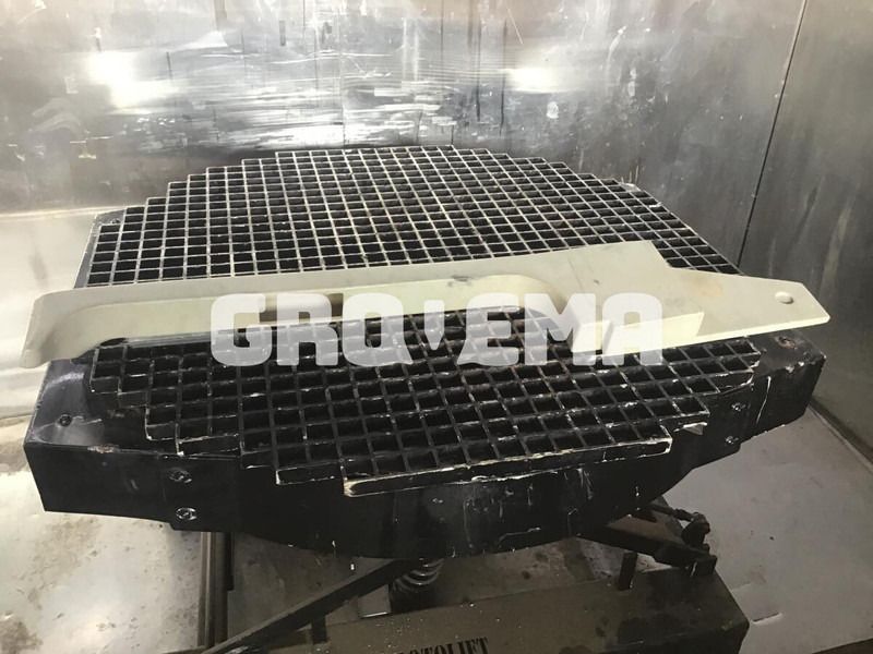 Liebherr R914STD / R914HDSL / R914B / R914 EW / R904 / R924 B / R934 / R934B / R954B / R964B / R974B / R974 - Σωλήνας εισαγωγής αέρα: φωτογραφία 3 Liebherr R914STD / R914HDSL / R914B / R914 EW / R904 / R924 B / R934 / R934B / R954B / R964B / R974B / R974 - Σωλήνας εισαγωγής αέρα: φωτογραφία 3