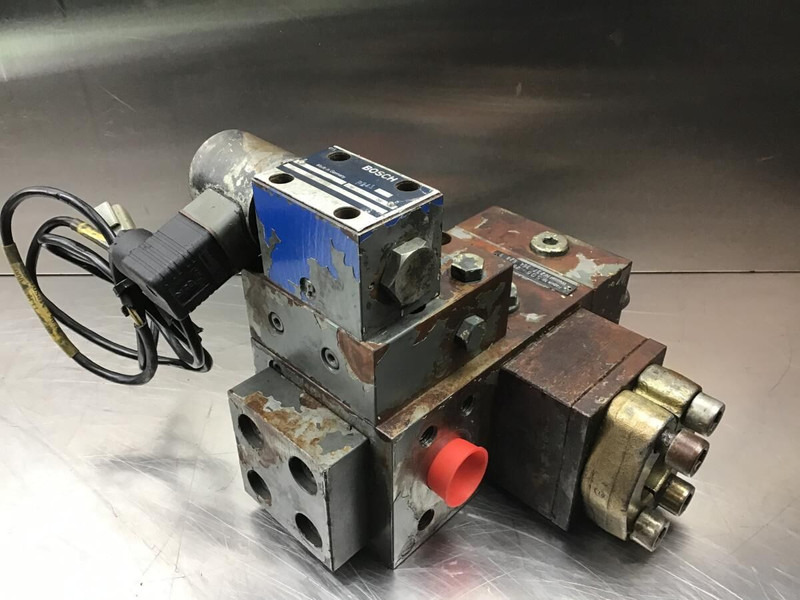 Liebherr R934B / R934T / R944 / R944B - Υδραυλικό: φωτογραφία 2 Liebherr R934B / R934T / R944 / R944B - Υδραυλικό: φωτογραφία 2