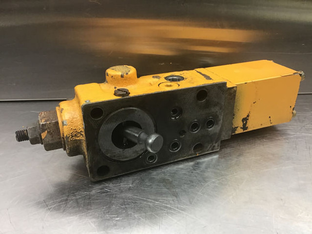 Liebherr Regulating Valve - Κινητήρας και ανταλλακτικά: φωτογραφία 1 Liebherr Regulating Valve - Κινητήρας και ανταλλακτικά: φωτογραφία 1