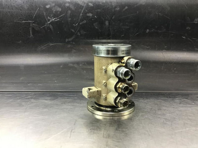 Liebherr Rotary Connection - Υδραυλικό: φωτογραφία 4 Liebherr Rotary Connection - Υδραυλικό: φωτογραφία 4