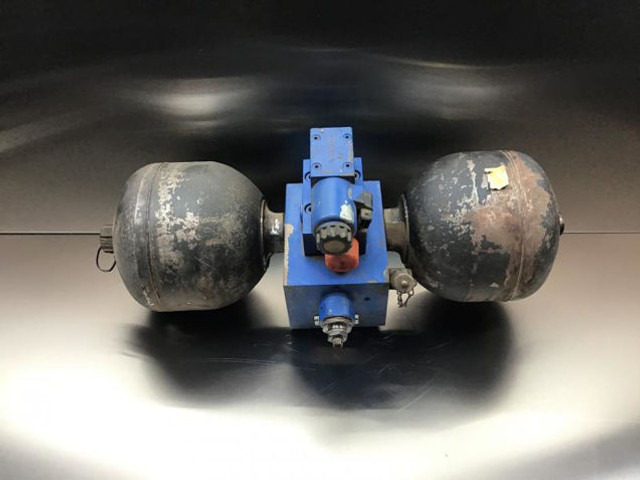 Liebherr Shock Absorber - Αμορτισέρ: φωτογραφία 1 Liebherr Shock Absorber - Αμορτισέρ: φωτογραφία 1