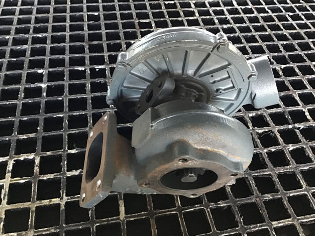 Liebherr Turbo charger K27 - Τουρμπίνα: φωτογραφία 2 Liebherr Turbo charger K27 - Τουρμπίνα: φωτογραφία 2