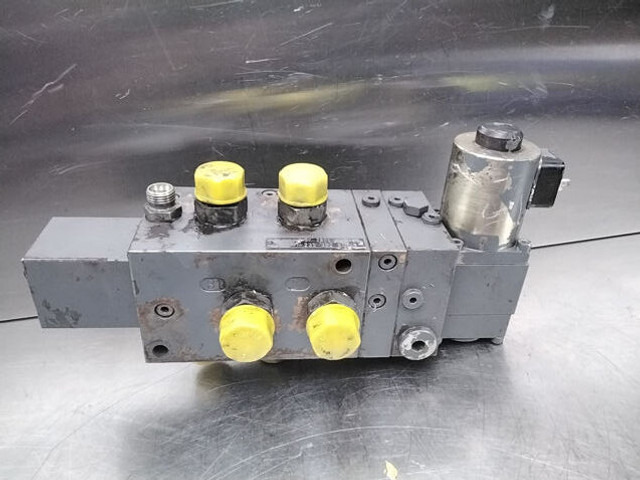 Liebherr Valve Block - Υδραυλικό: φωτογραφία 1 Liebherr Valve Block - Υδραυλικό: φωτογραφία 1