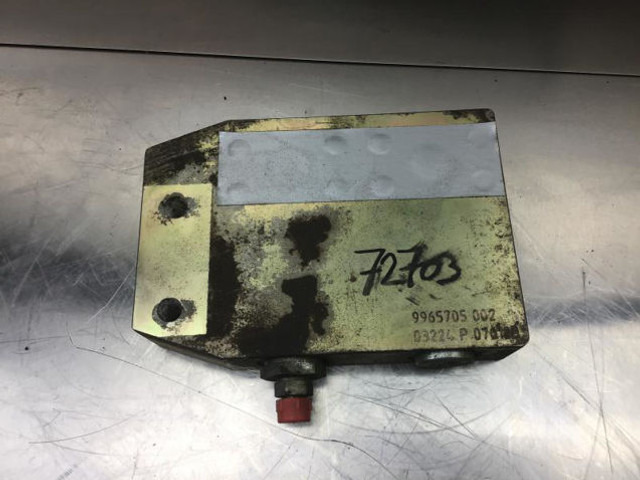 Liebherr Valve Distribution Block - Υδραυλικό: φωτογραφία 1 Liebherr Valve Distribution Block - Υδραυλικό: φωτογραφία 1