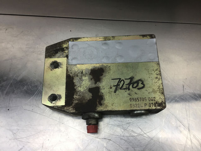 Liebherr Valve Distribution Block - Υδραυλικό: φωτογραφία 2 Liebherr Valve Distribution Block - Υδραυλικό: φωτογραφία 2