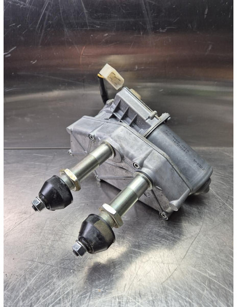 Liebherr - Υαλοκαθαριστήρας: φωτογραφία 1 Liebherr - Υαλοκαθαριστήρας: φωτογραφία 1