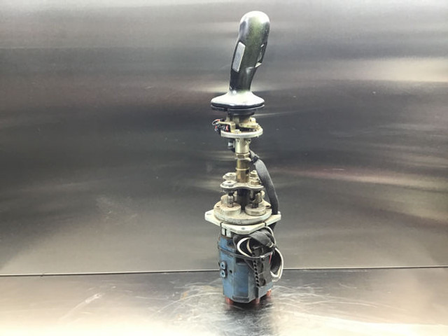 Rexroth Pilot Control Unit - Λεβιές ταχύτητων: φωτογραφία 2 Rexroth Pilot Control Unit - Λεβιές ταχύτητων: φωτογραφία 2