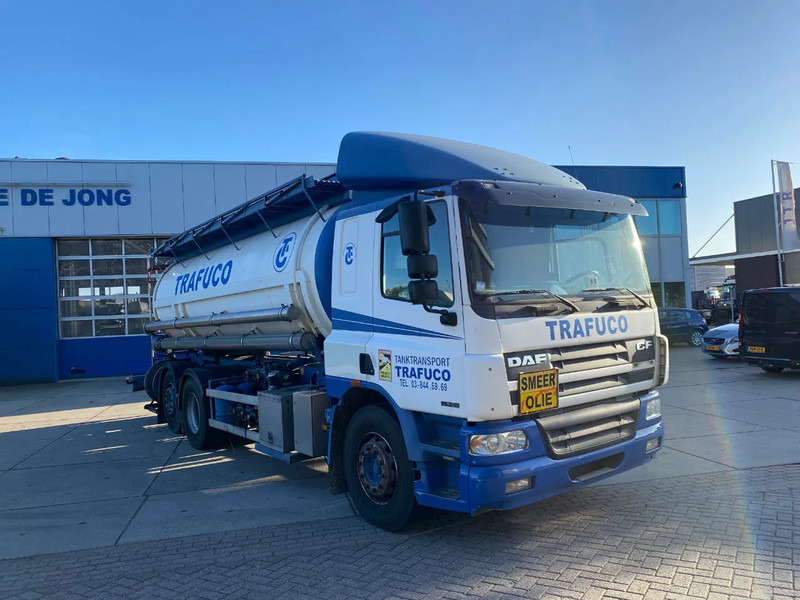 DAF CF 75.310 / Manual / 16000 LT / 5 Compartments / ADR / Euro 3 - Φορτηγό βυτιοφόρο: φωτογραφία 3 DAF CF 75.310 / Manual / 16000 LT / 5 Compartments / ADR / Euro 3 - Φορτηγό βυτιοφόρο: φωτογραφία 3