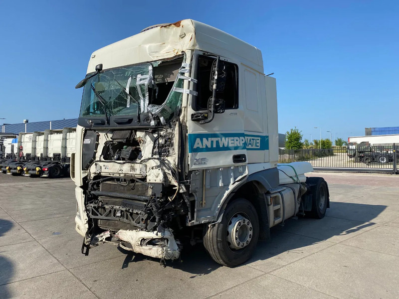 DAF XF 106.460 SC / Damaged / Stand Airco - Τράκτορας: φωτογραφία 3 DAF XF 106.460 SC / Damaged / Stand Airco - Τράκτορας: φωτογραφία 3