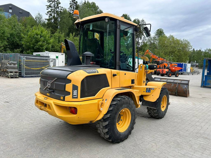 Volvo L 30 G - Ελαστιχοφόρος φορτωτής: φωτογραφία 5 Volvo L 30 G - Ελαστιχοφόρος φορτωτής: φωτογραφία 5