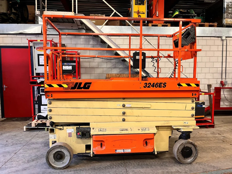 JLG 3246ES - Ψαλιδωτό ανυψωτικό: φωτογραφία 1 JLG 3246ES - Ψαλιδωτό ανυψωτικό: φωτογραφία 1