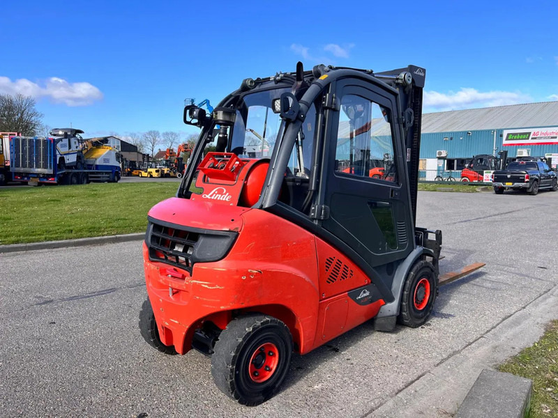 Linde H30T-02 - Υγραεριοκίνητο περονοφόρο: φωτογραφία 5 Linde H30T-02 - Υγραεριοκίνητο περονοφόρο: φωτογραφία 5