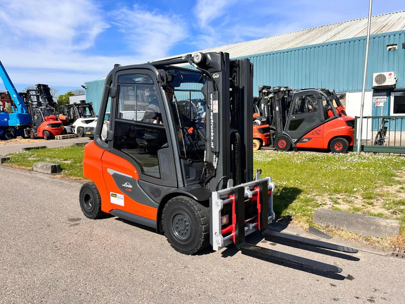 Linde H35T-01 - Υγραεριοκίνητο περονοφόρο: φωτογραφία 3 Linde H35T-01 - Υγραεριοκίνητο περονοφόρο: φωτογραφία 3