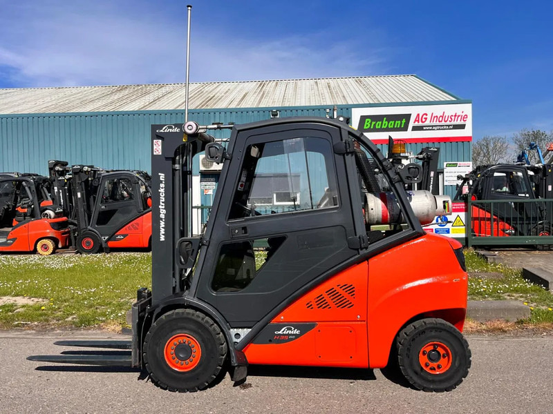 Linde H35T-02 - Υγραεριοκίνητο περονοφόρο: φωτογραφία 2 Linde H35T-02 - Υγραεριοκίνητο περονοφόρο: φωτογραφία 2