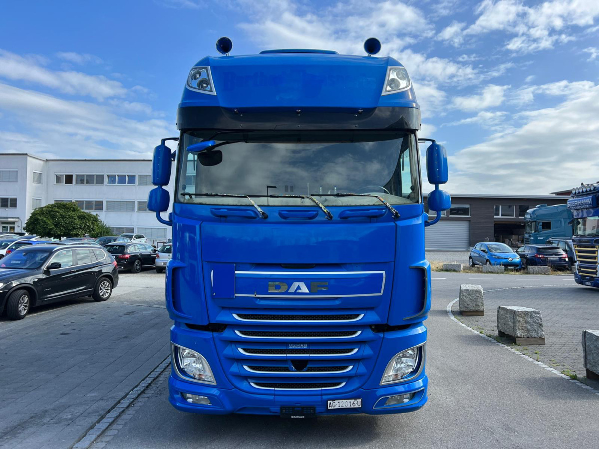 DAF XF510 6x2 - Φορτηγό μουσαμάς: φωτογραφία 2 DAF XF510 6x2 - Φορτηγό μουσαμάς: φωτογραφία 2