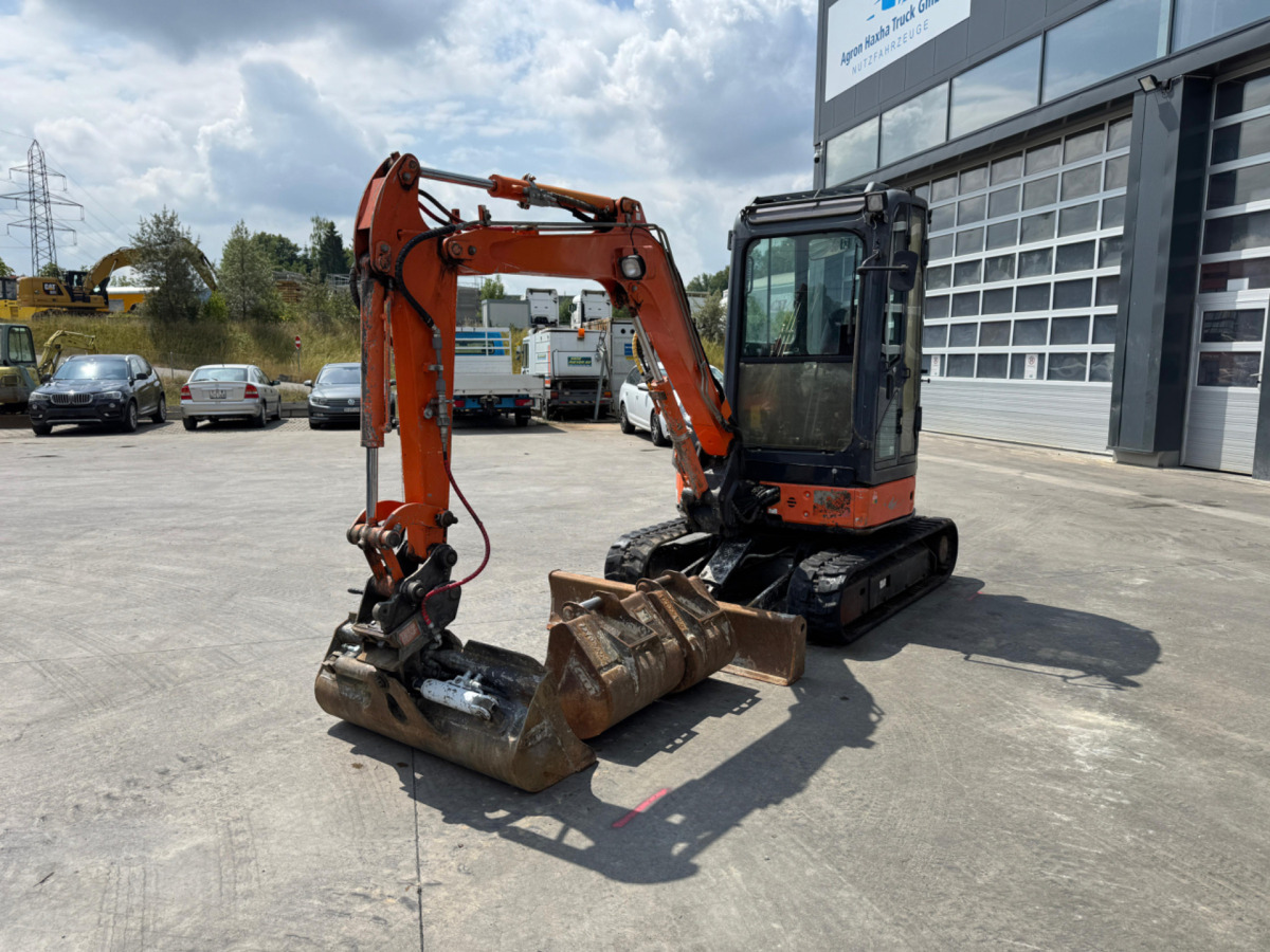 HITACHI Zaxis 30U-2 CSR - Ερπυστριοφόρος εκσκαφέας: φωτογραφία 1 HITACHI Zaxis 30U-2 CSR - Ερπυστριοφόρος εκσκαφέας: φωτογραφία 1
