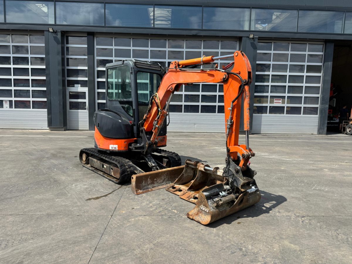 HITACHI Zaxis 30U-2 CSR - Ερπυστριοφόρος εκσκαφέας: φωτογραφία 2 HITACHI Zaxis 30U-2 CSR - Ερπυστριοφόρος εκσκαφέας: φωτογραφία 2