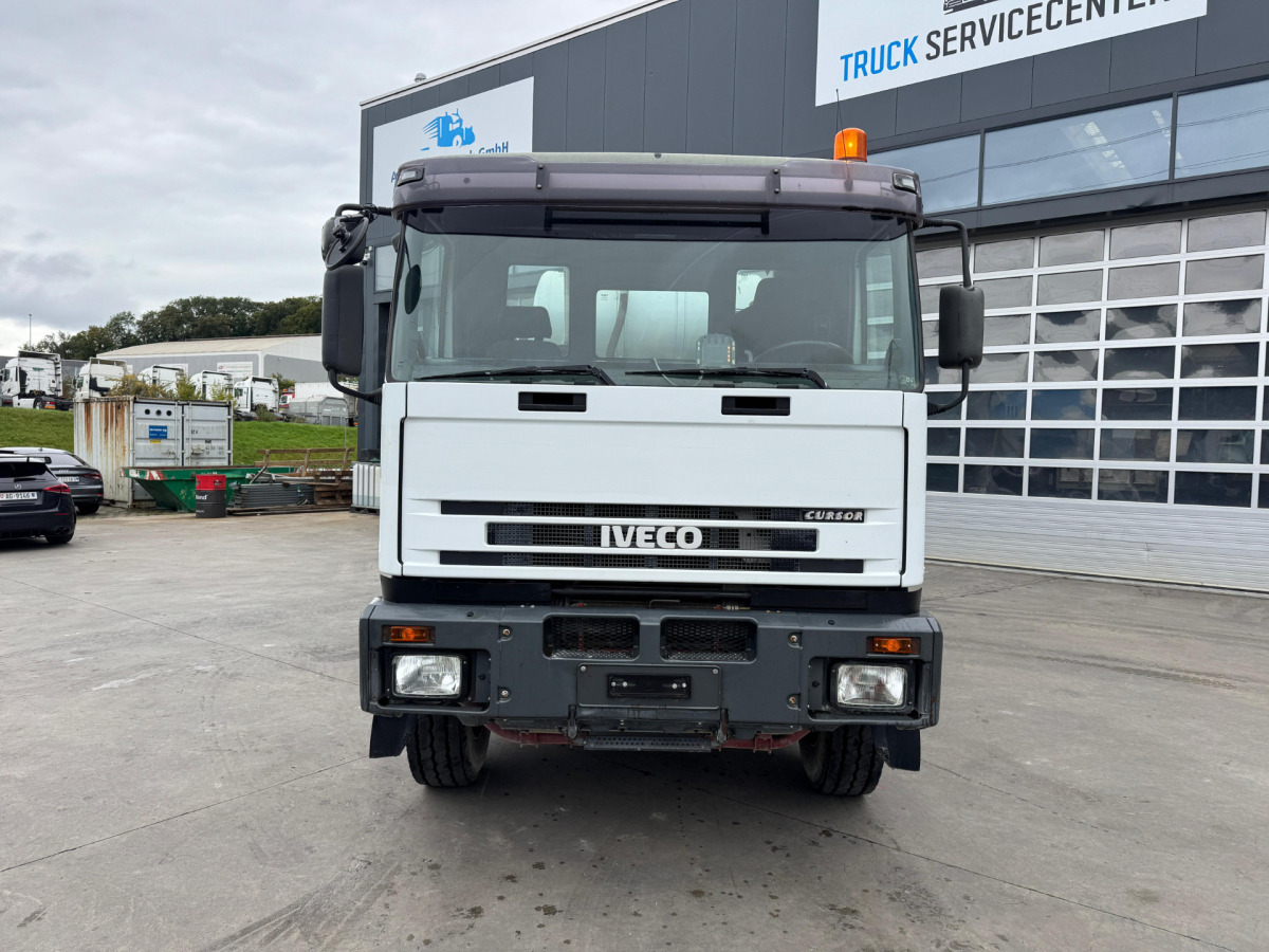 IVECO 440 Cursor 8x4 Liebherr - Μπετονιέρα φορτηγό: φωτογραφία 2 IVECO 440 Cursor 8x4 Liebherr - Μπετονιέρα φορτηγό: φωτογραφία 2