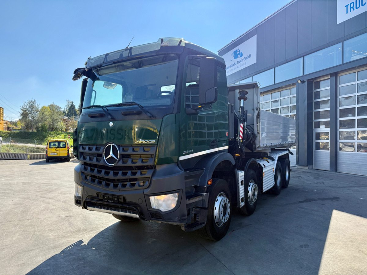 MERCEDES Arocs 3242 8x4 Hiab 166-4 - Φορτηγό ανατρεπόμενο, Φορτηγό με γερανό: φωτογραφία 2 MERCEDES Arocs 3242 8x4 Hiab 166-4 - Φορτηγό ανατρεπόμενο, Φορτηγό με γερανό: φωτογραφία 2