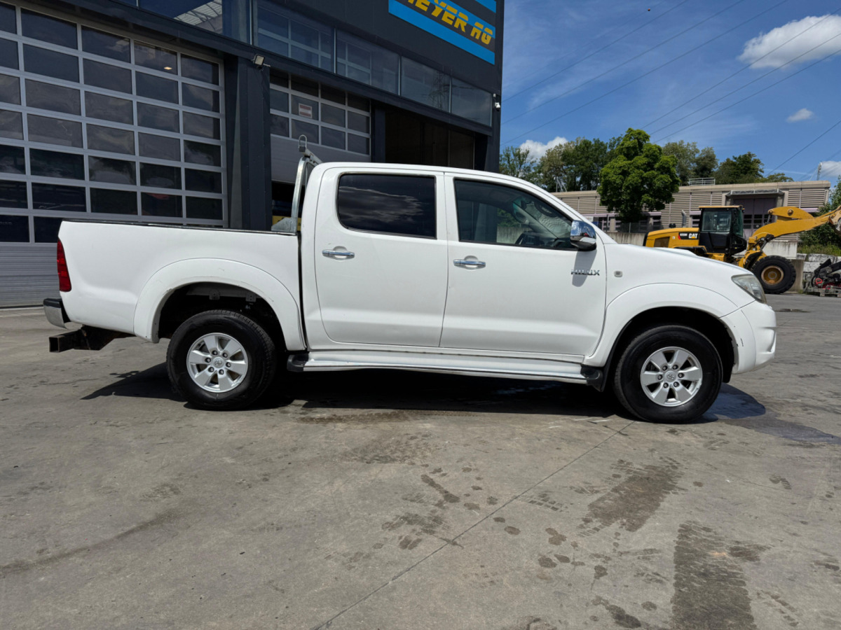 TOYOTA Hilux 3.0D 4WD - Ημιφορτηγό: φωτογραφία 4 TOYOTA Hilux 3.0D 4WD - Ημιφορτηγό: φωτογραφία 4