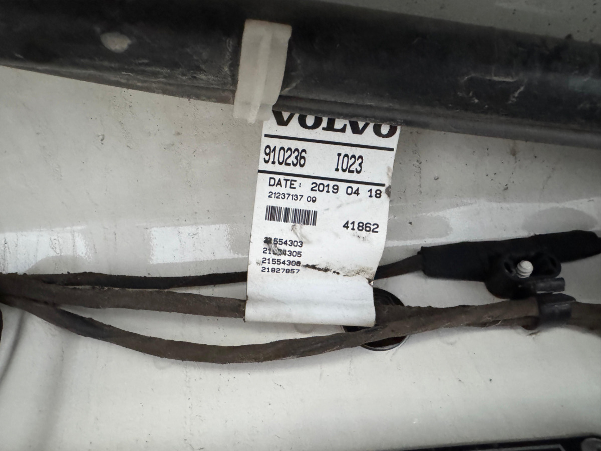 Φορτηγό σασί VOLVO FH16-650 6x6 X-Track Unfall: φωτογραφία 12