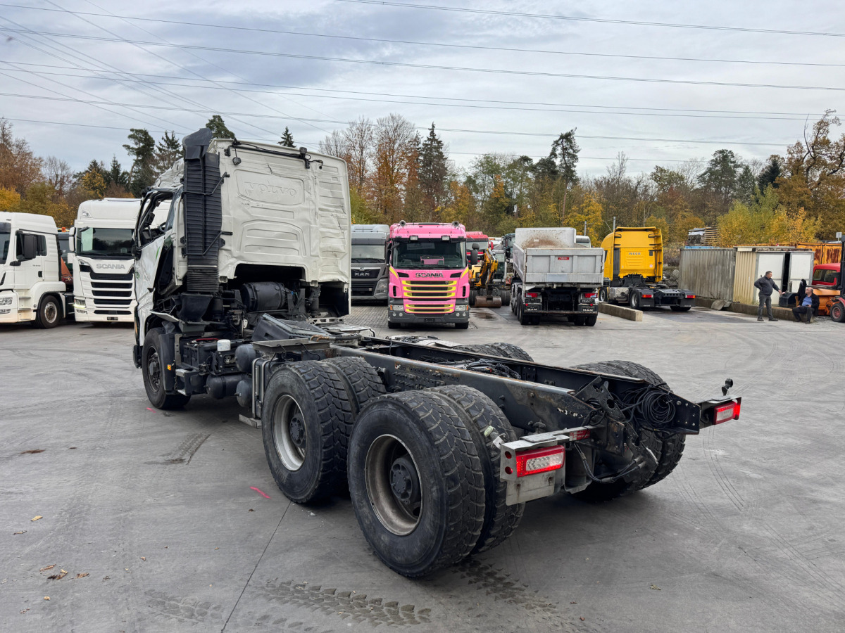Φορτηγό σασί VOLVO FH16-650 6x6 X-Track Unfall: φωτογραφία 7