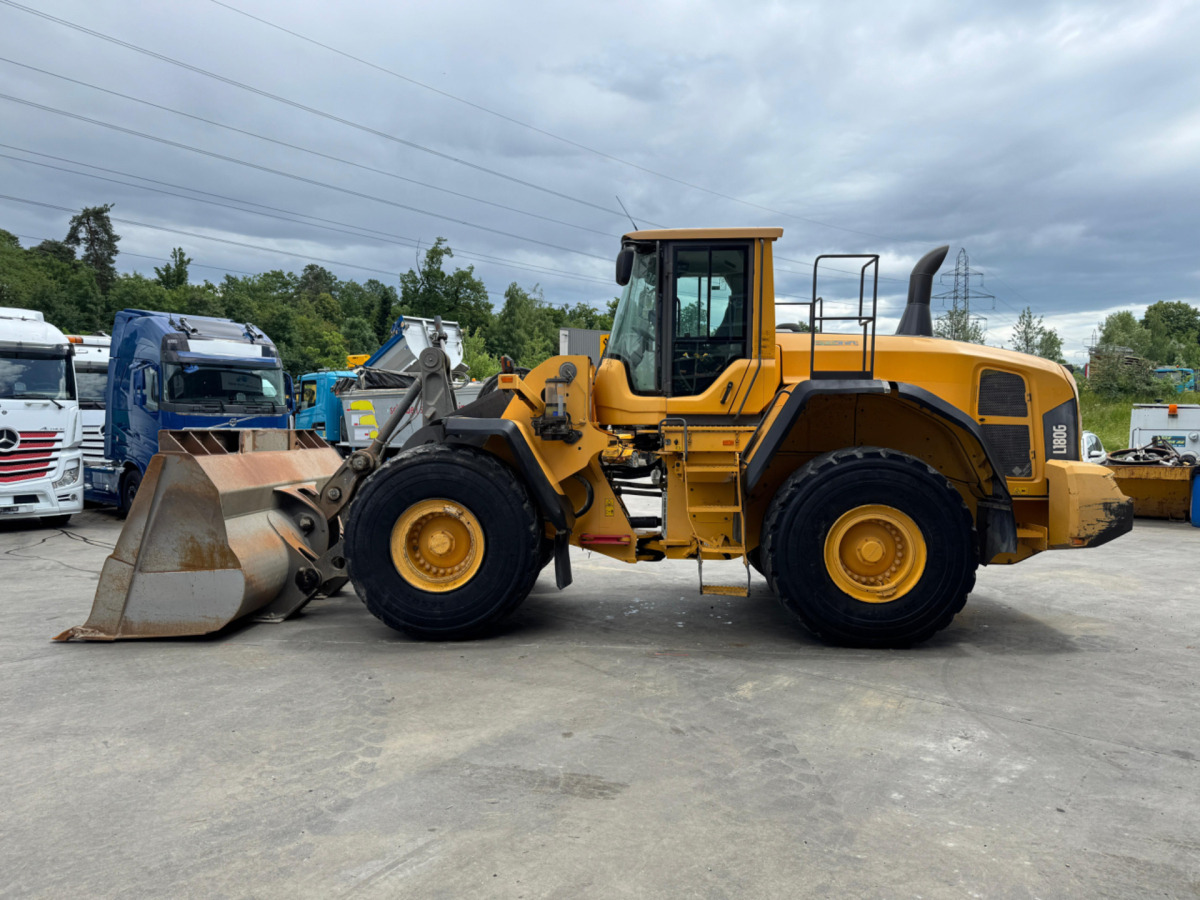 VOLVO L180G - Ελαστιχοφόρος φορτωτής: φωτογραφία 1 VOLVO L180G - Ελαστιχοφόρος φορτωτής: φωτογραφία 1