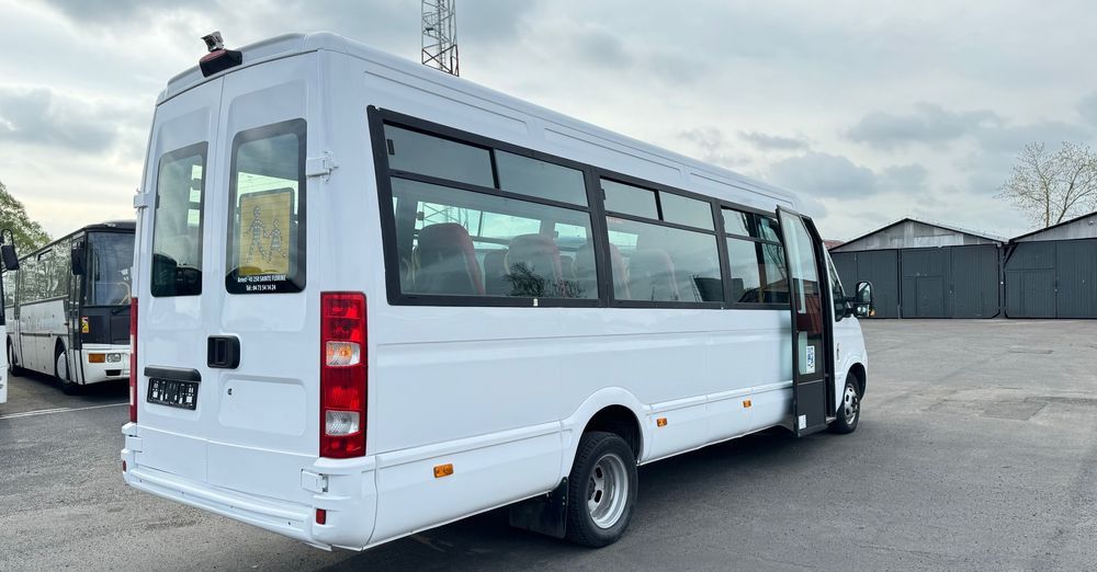 Irisbus Iveco Daily / 23 miejsca / Cena 87000 zł netto - Μικρό λεωφορείο, Επιβατικό βαν: φωτογραφία 4 Irisbus Iveco Daily / 23 miejsca / Cena 87000 zł netto - Μικρό λεωφορείο, Επιβατικό βαν: φωτογραφία 4