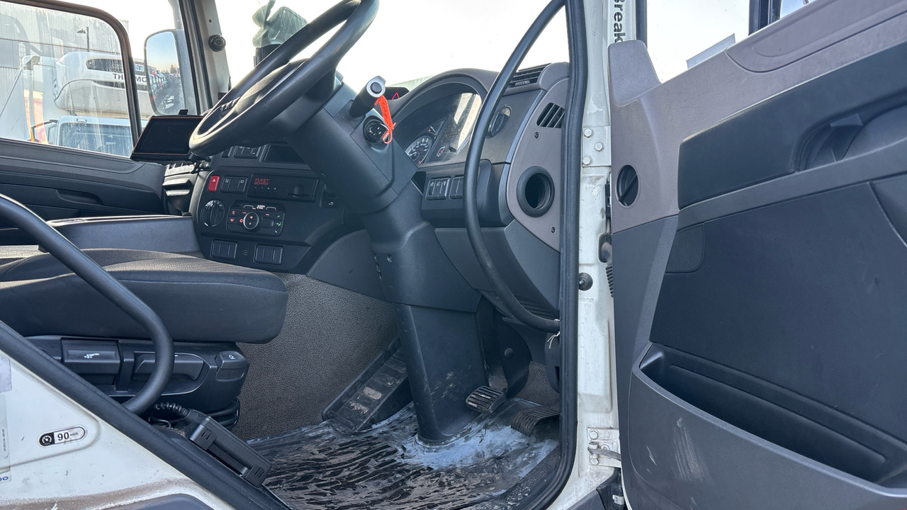 DAF CF 260 - Φορτηγό κόφα: φωτογραφία 5 DAF CF 260 - Φορτηγό κόφα: φωτογραφία 5