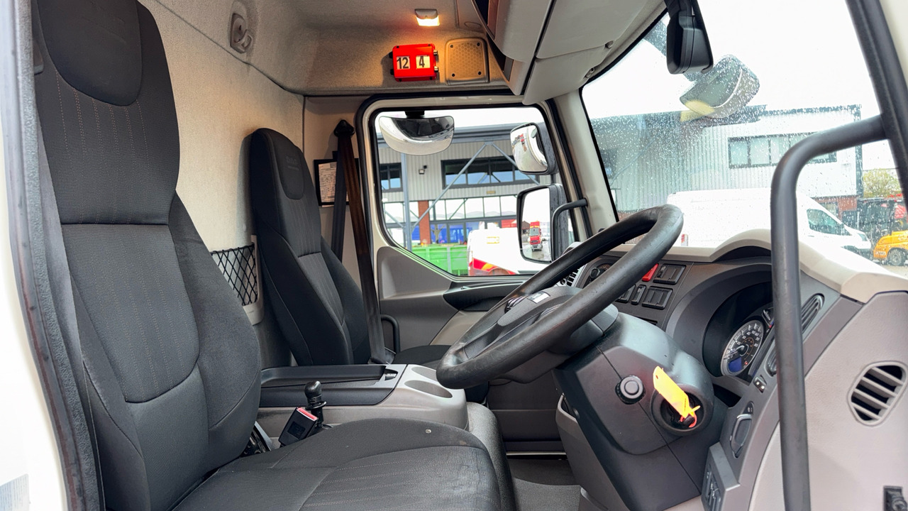 DAF LF 180 - Φορτηγό μουσαμάς: φωτογραφία 5 DAF LF 180 - Φορτηγό μουσαμάς: φωτογραφία 5