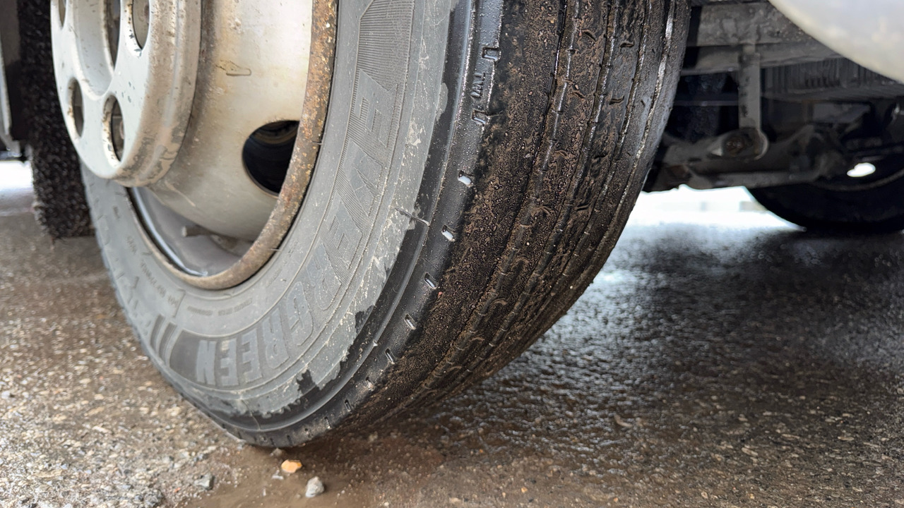 Φορτηγό μουσαμάς DAF LF 180: φωτογραφία 14