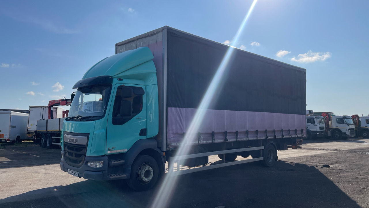 DAF LF 210 - Φορτηγό μουσαμάς: φωτογραφία 2 DAF LF 210 - Φορτηγό μουσαμάς: φωτογραφία 2