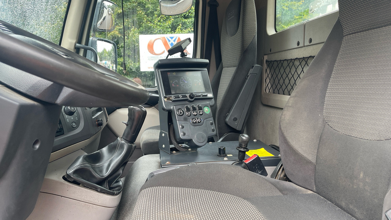 DAF LF 220 - Σάρωθρο δρόμων: φωτογραφία 5 DAF LF 220 - Σάρωθρο δρόμων: φωτογραφία 5