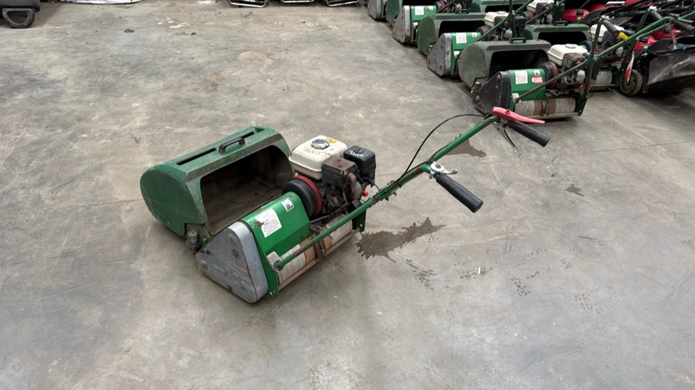 DENNIS FT20 PEDESDTRIAN CYLINDER MOWER, NO UNIT, GRASS BOX - Χλοοκοπτικό: φωτογραφία 3 DENNIS FT20 PEDESDTRIAN CYLINDER MOWER, NO UNIT, GRASS BOX - Χλοοκοπτικό: φωτογραφία 3