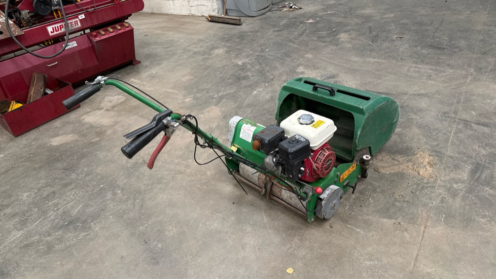 DENNIS FT20 PEDESTRIAN CYLINDER MOWER NO UNIT, GRASS BOX - Χλοοκοπτικό: φωτογραφία 4 DENNIS FT20 PEDESTRIAN CYLINDER MOWER NO UNIT, GRASS BOX - Χλοοκοπτικό: φωτογραφία 4