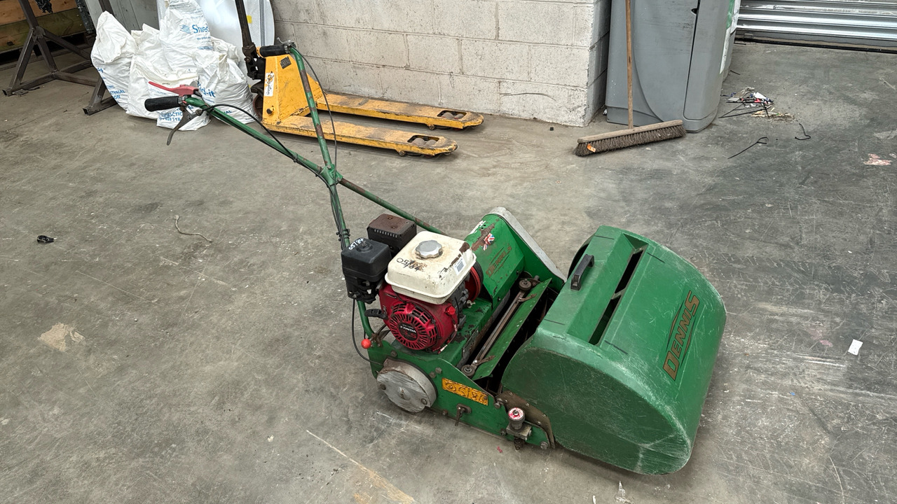 DENNIS FT20 PEDESTRIAN CYLINDER MOWER WITH 9K UNIT AND GRASS BOX - Χλοοκοπτικό: φωτογραφία 1 DENNIS FT20 PEDESTRIAN CYLINDER MOWER WITH 9K UNIT AND GRASS BOX - Χλοοκοπτικό: φωτογραφία 1