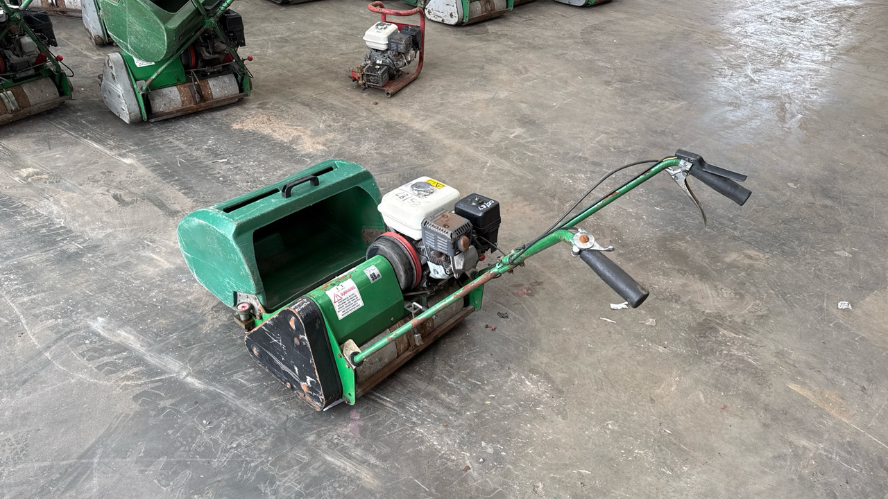 DENNIS FT20 PEDESTRIAN CYLINDER MOWER WITH GRASS BOX - Χλοοκοπτικό: φωτογραφία 4 DENNIS FT20 PEDESTRIAN CYLINDER MOWER WITH GRASS BOX - Χλοοκοπτικό: φωτογραφία 4