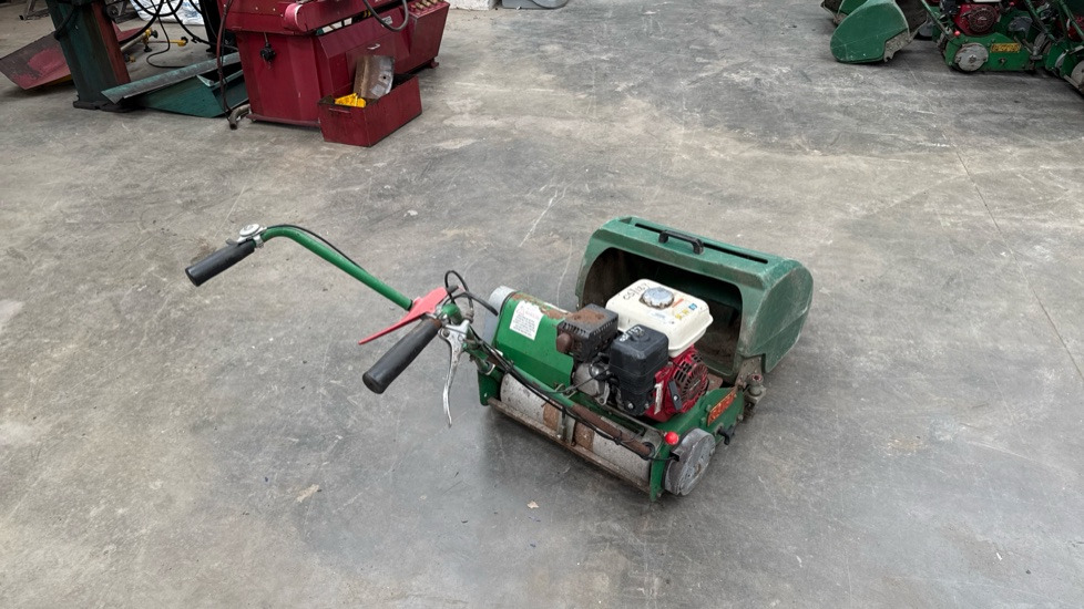 DENNIS FT510 PEDESTRIAN CYLINDER MOWER WITH 5K UNIT AND GRASS BOX - Χλοοκοπτικό: φωτογραφία 3 DENNIS FT510 PEDESTRIAN CYLINDER MOWER WITH 5K UNIT AND GRASS BOX - Χλοοκοπτικό: φωτογραφία 3