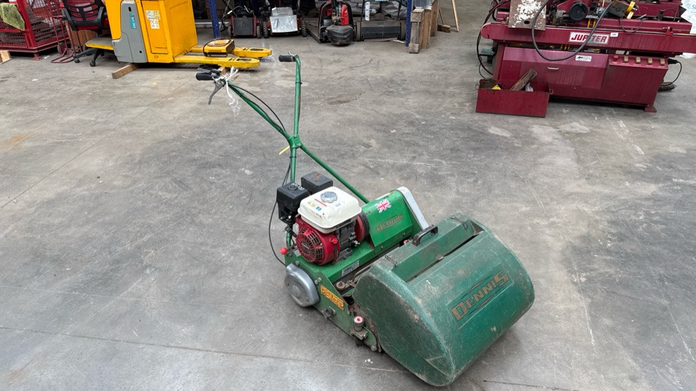 DENNIS FT510 PEDESTRIAN CYLINDER MOWER WITH 5K UNIT AND GRASS BOX - Χλοοκοπτικό: φωτογραφία 1 DENNIS FT510 PEDESTRIAN CYLINDER MOWER WITH 5K UNIT AND GRASS BOX - Χλοοκοπτικό: φωτογραφία 1
